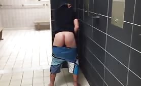 Horny guy offers his ass in the shower to a stranger